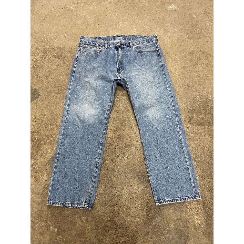 Levis 505 Jeans Mens 38x30‎ Medium Wash Blue Regular Fit Straight Leg Zip Fly